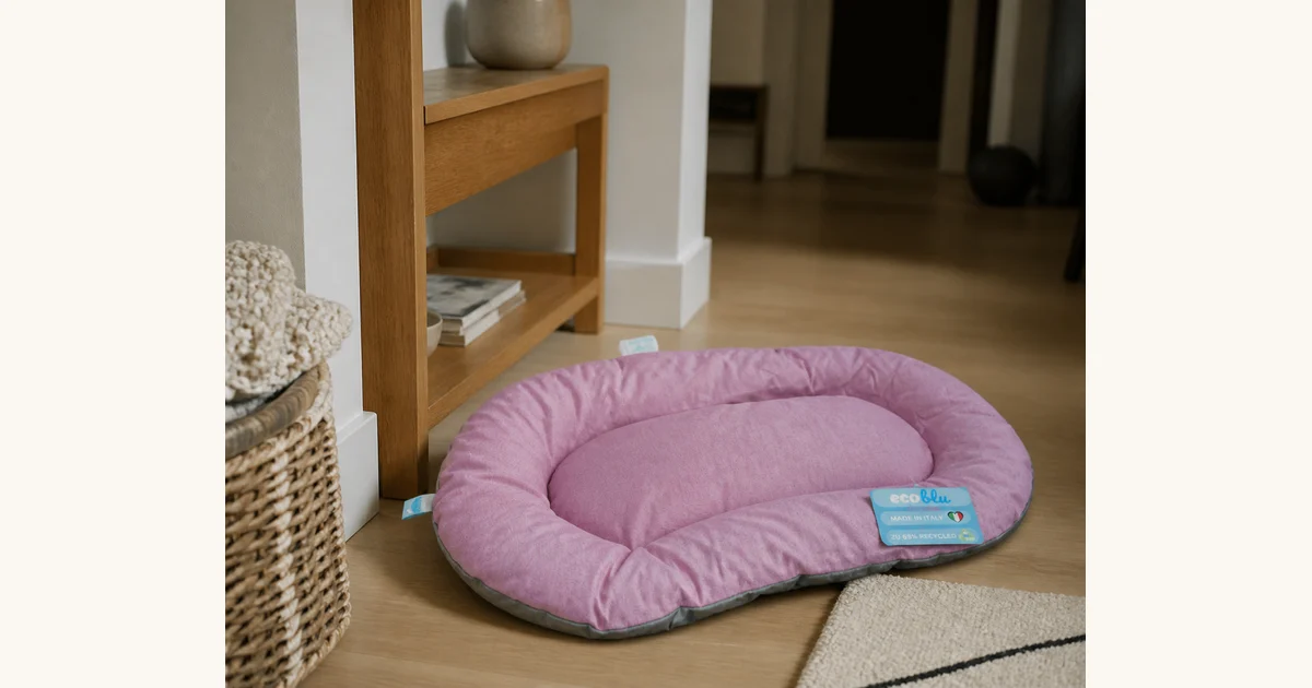 Hundebett aus Meeresplastik: Rosa Ruheplatz für 24,99 Euro, Hero-Bild zum Magazinbeitrag aus der Rubrik Alltag